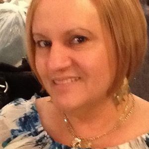 Meet your Posher, Ivette